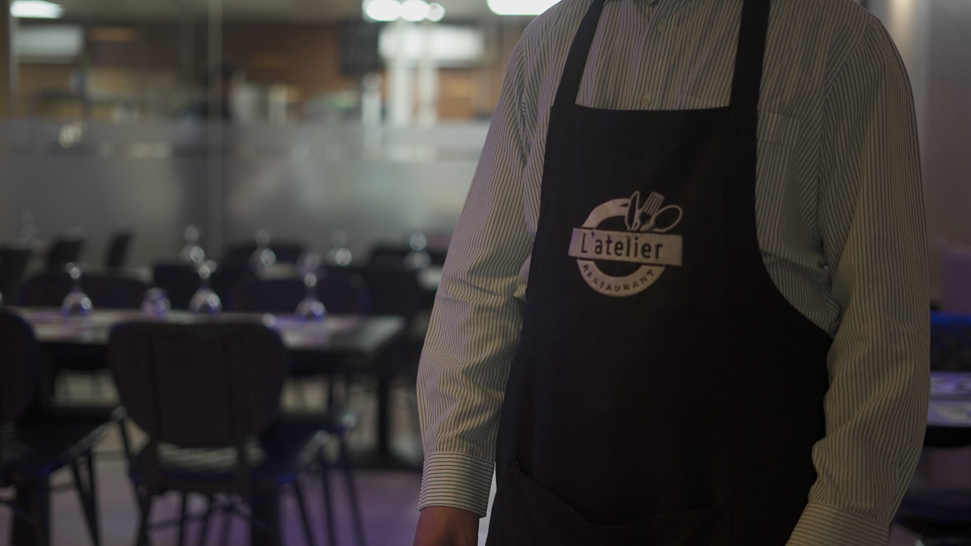 Service en salle au restaurant L'Atelier